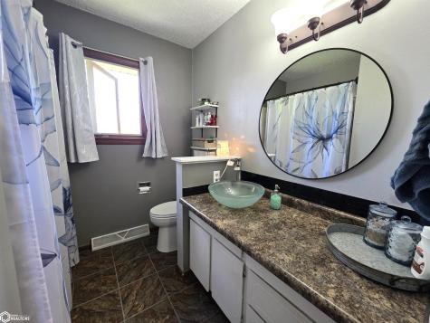 1008 18th Avenue Charles City IA 50616