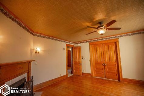605 E Mcgregor Street Algona IA 50511