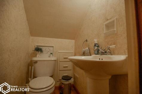 605 E Mcgregor Street Algona IA 50511