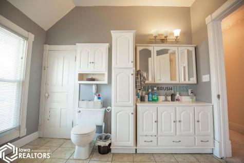 605 E Mcgregor Street Algona IA 50511