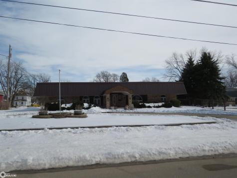 404 5th Street SW Hampton IA 50441