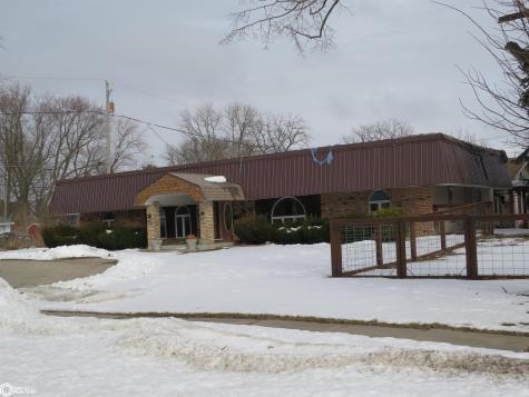 404 5th Street SW Hampton IA 50441