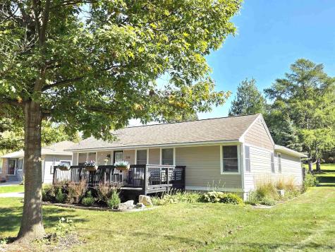 514 17th W Street Clear Lake IA 50428