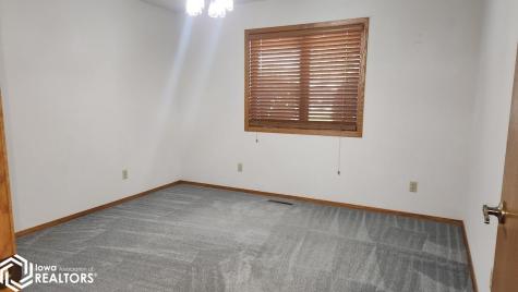 61 N Yorktown Pike Mason City IA 50401