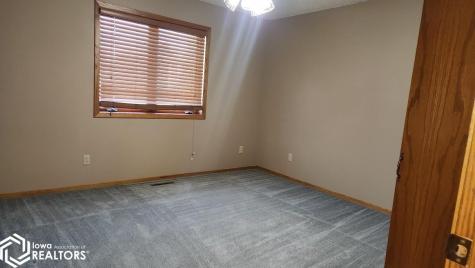 61 N Yorktown Pike Mason City IA 50401