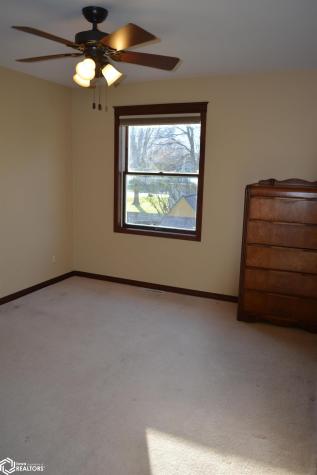 107 34th Street W Clear Lake IA 50428