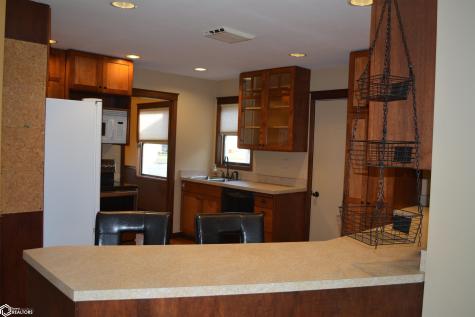 107 34th Street W Clear Lake IA 50428