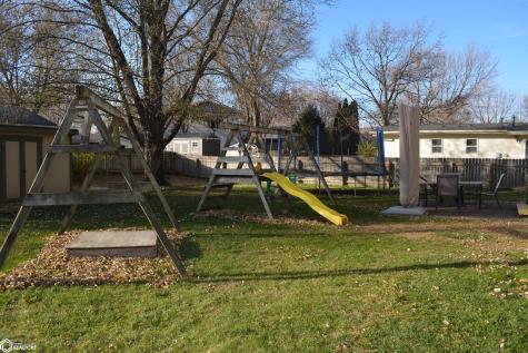 107 34th Street W Clear Lake IA 50428