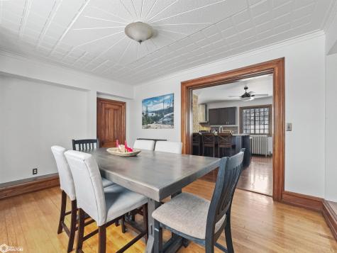 705 Central Avenue E Hampton IA 50441