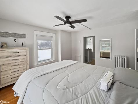 705 Central Avenue E Hampton IA 50441