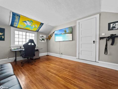 705 Central Avenue E Hampton IA 50441