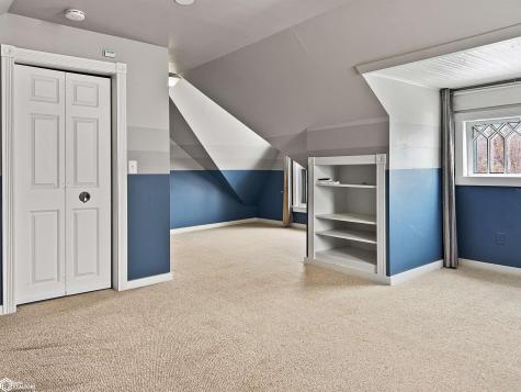 705 Central Avenue E Hampton IA 50441