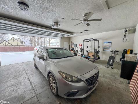 705 Central Avenue E Hampton IA 50441