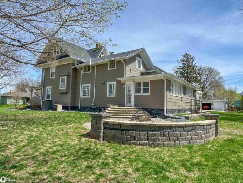 705 Central Avenue E Hampton IA 50441