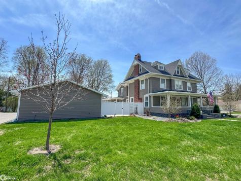 705 Central Avenue E Hampton IA 50441