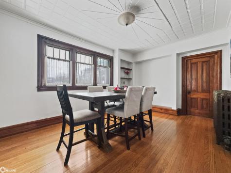 705 Central Avenue E Hampton IA 50441