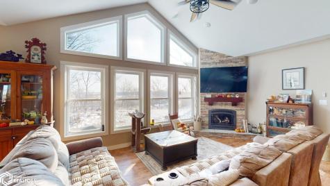 2750 Indigo Avenue Marble Rock IA 50653