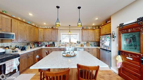 2750 Indigo Avenue Marble Rock IA 50653