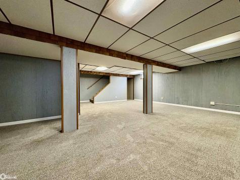 109 Oakridge Drive Forest City IA 50436