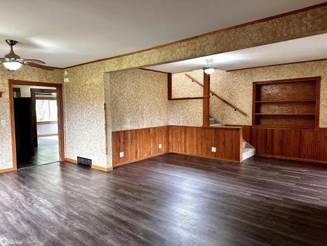 721 Center Street E Britt IA 50423