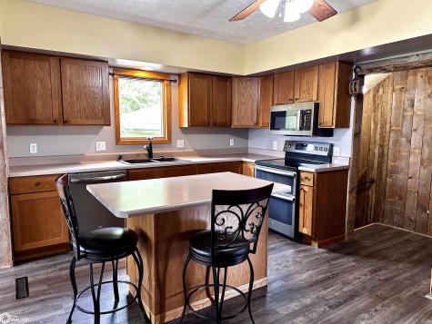 721 Center Street E Britt IA 50423