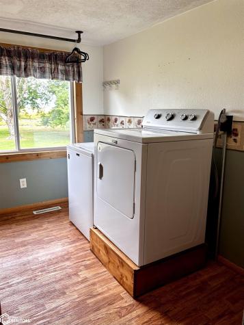 721 Center Street E Britt IA 50423