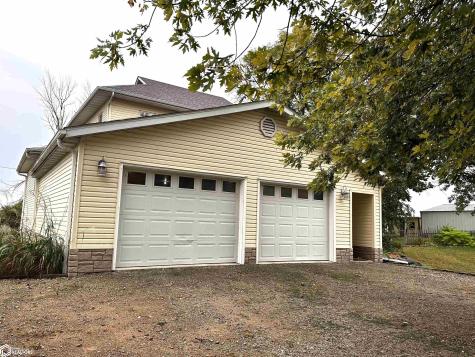 721 Center Street E Britt IA 50423
