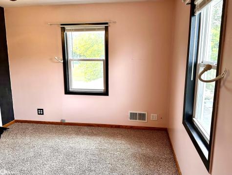 721 Center Street E Britt IA 50423