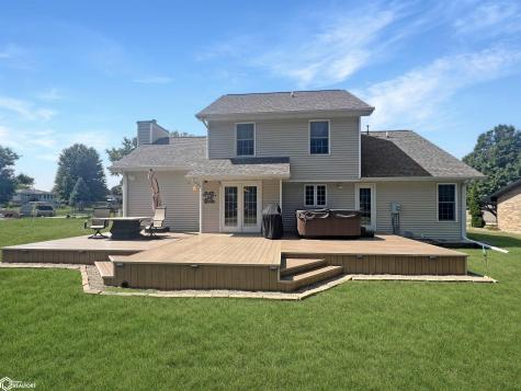 2009 Briardale Drive Iowa Falls IA 50126