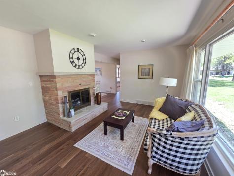 1748 Hillcrest Drive Mason City IA 50401
