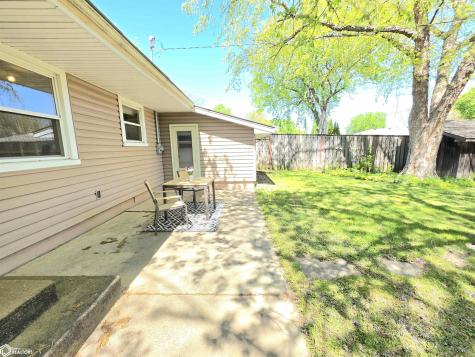 1748 Hillcrest Drive Mason City IA 50401