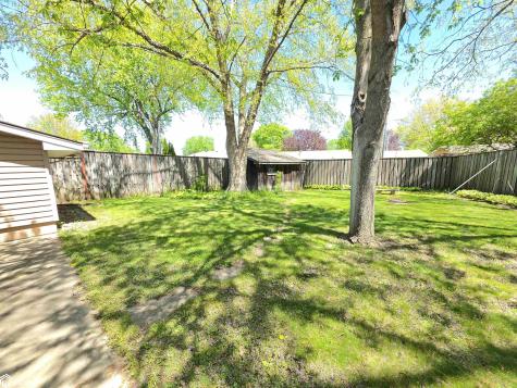 1748 Hillcrest Drive Mason City IA 50401