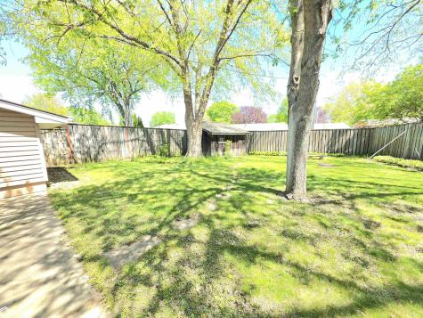 1748 Hillcrest Drive Mason City IA 50401