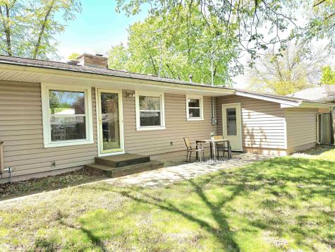 1748 Hillcrest Drive Mason City IA 50401