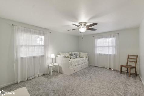 5 Lakeview Drive Mason City IA 50401