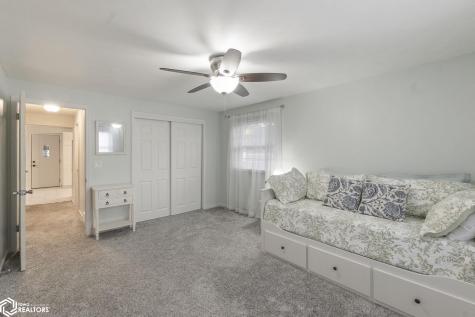 5 Lakeview Drive Mason City IA 50401