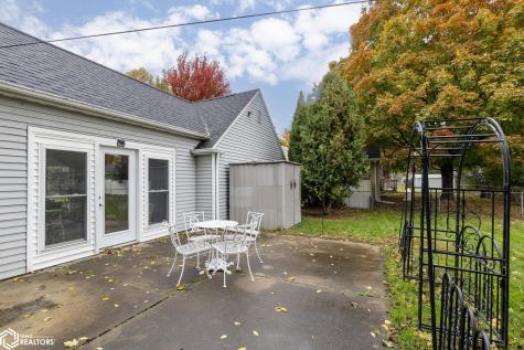 5 Lakeview Drive Mason City IA 50401