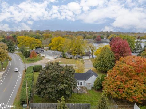 5 Lakeview Drive Mason City IA 50401