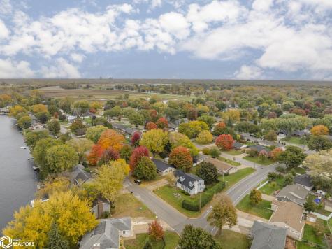 5 Lakeview Drive Mason City IA 50401