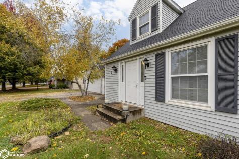 5 Lakeview Drive Mason City IA 50401