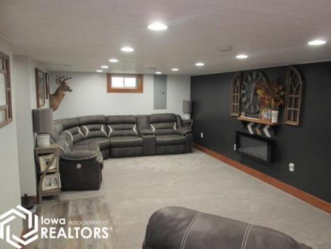 103 5th Avenue SE Belmond IA 50421