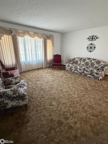 1902 E State Street Algona IA 50511