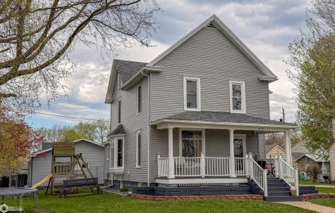 419 3rd Street SW Hampton IA 50441