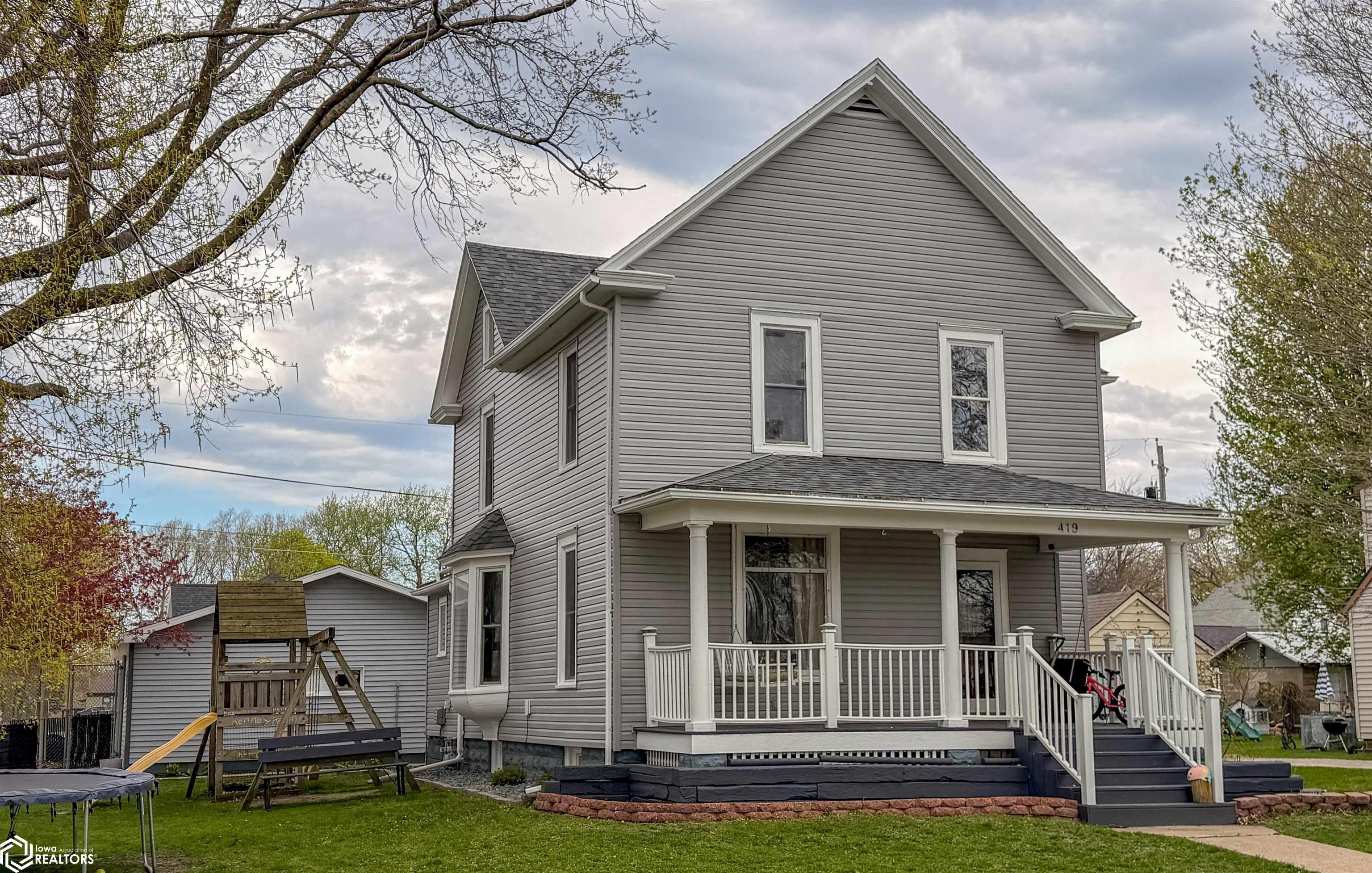 419 3rd Street SW Hampton IA 50441