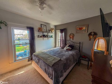 419 3rd Street SW Hampton IA 50441