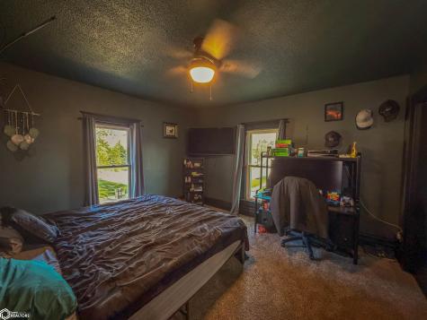 419 3rd Street SW Hampton IA 50441