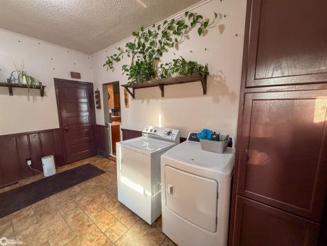 419 3rd Street SW Hampton IA 50441