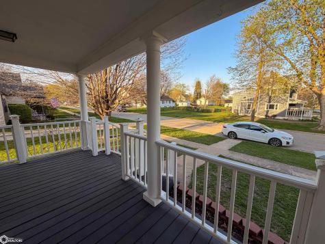 419 3rd Street SW Hampton IA 50441