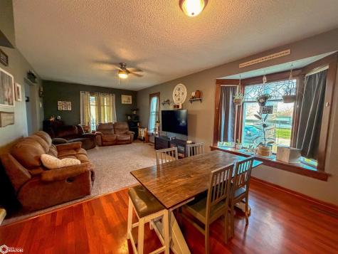 419 3rd Street SW Hampton IA 50441