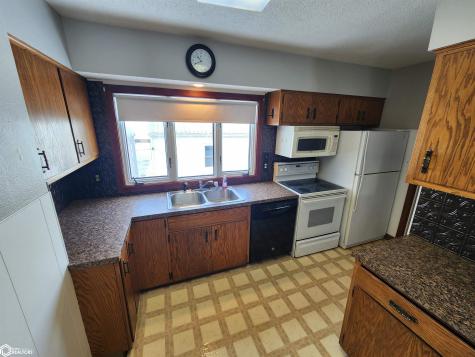 408 N Main Street Buffalo Center IA 50424